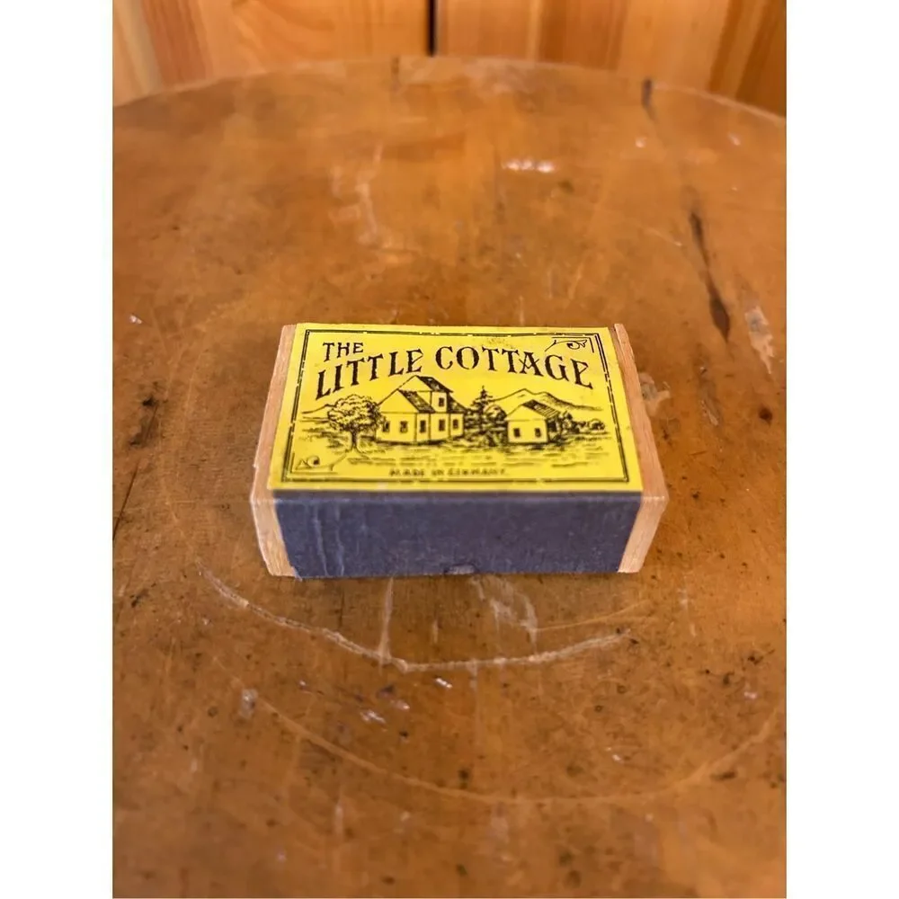 Vintage the little cottage made in Germany (8296)￼